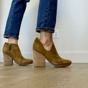Matt Bernson suede ankle cutout heels size 8